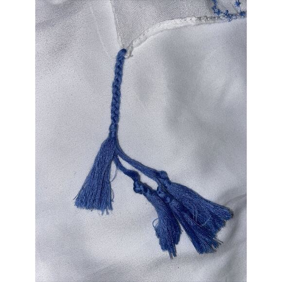 Urban Outfitters Pins and Needles Unique Scarf White/Blue with Tassels - Picture 5 of 7